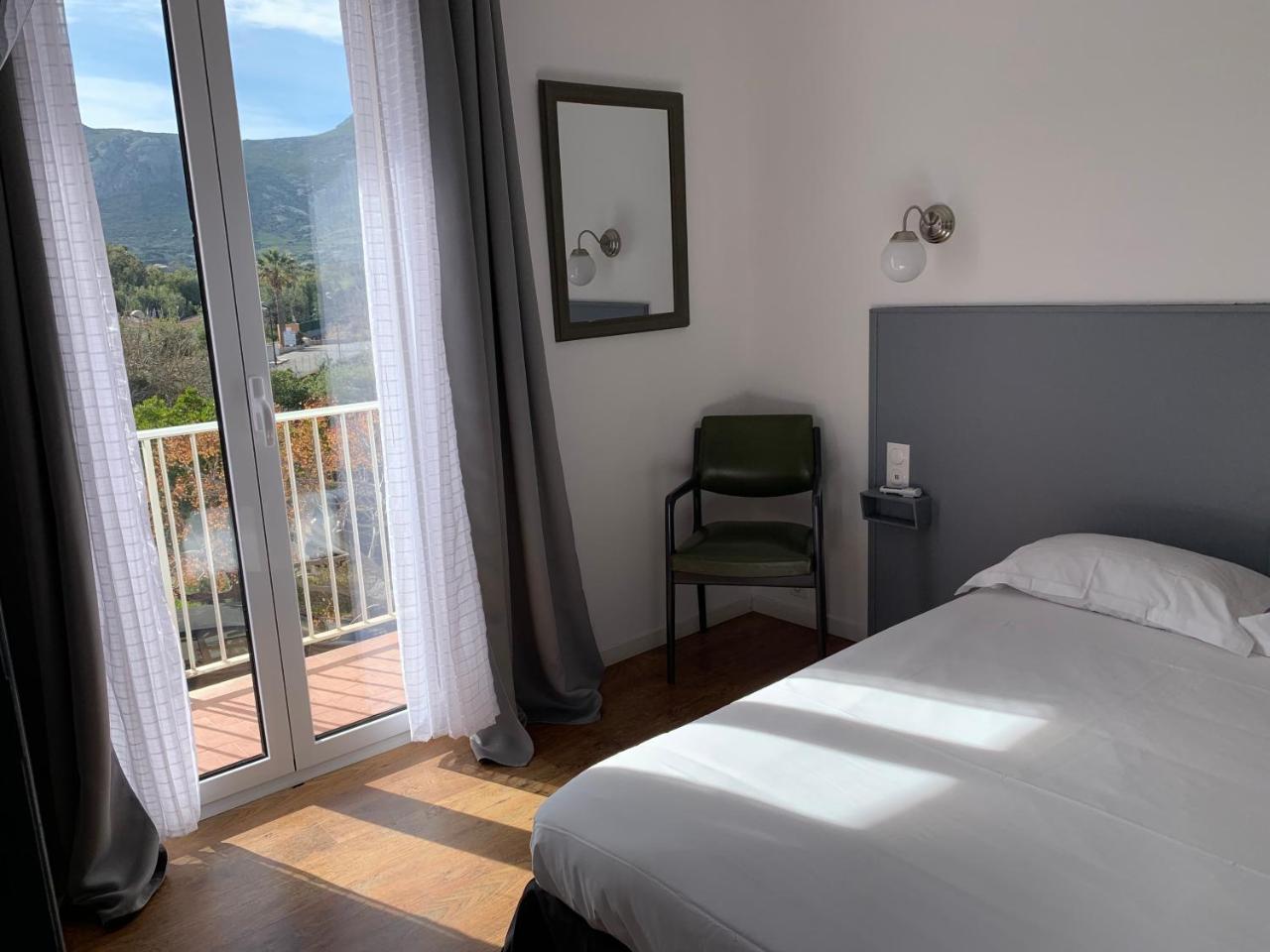 Les Arbousiers 2* Calvi (Corsica)
