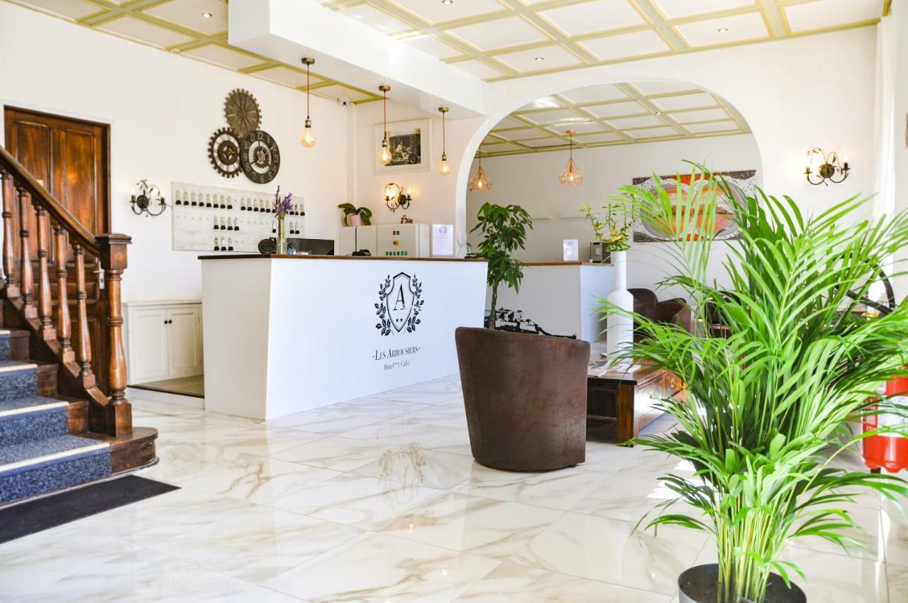 Hotel Les Arbousiers 2*