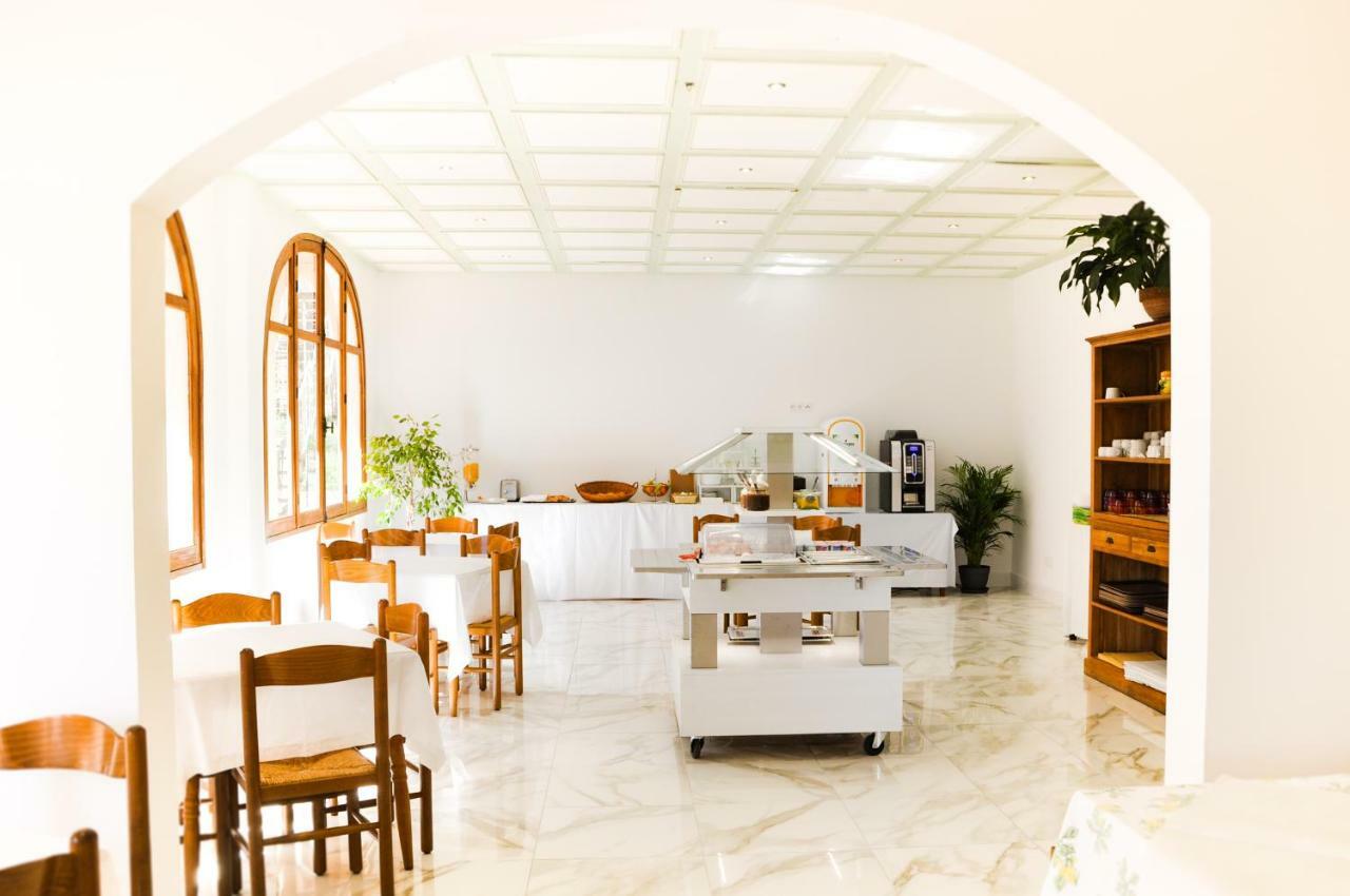 Hotel Les Arbousiers Calvi (Corsica)